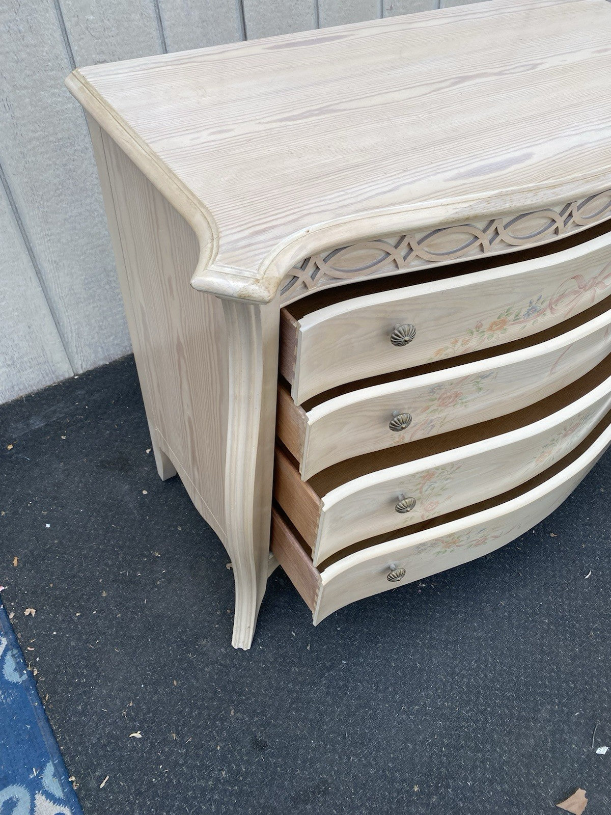 66626 Lexington LYNN HOLLYN AT HOME Dresser Chest