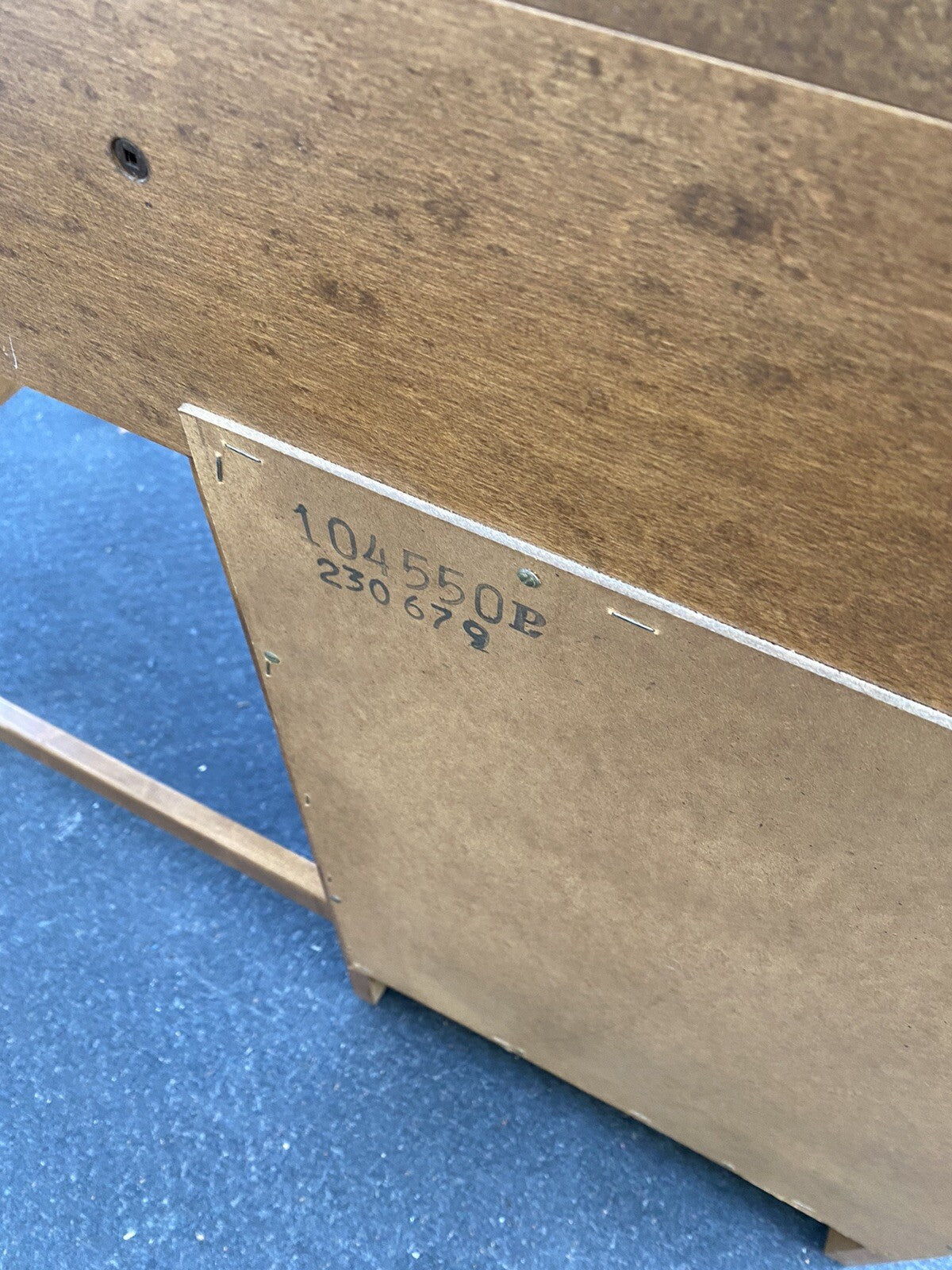 66124 ETHAN ALLEN Desk w/ Bookcase Top