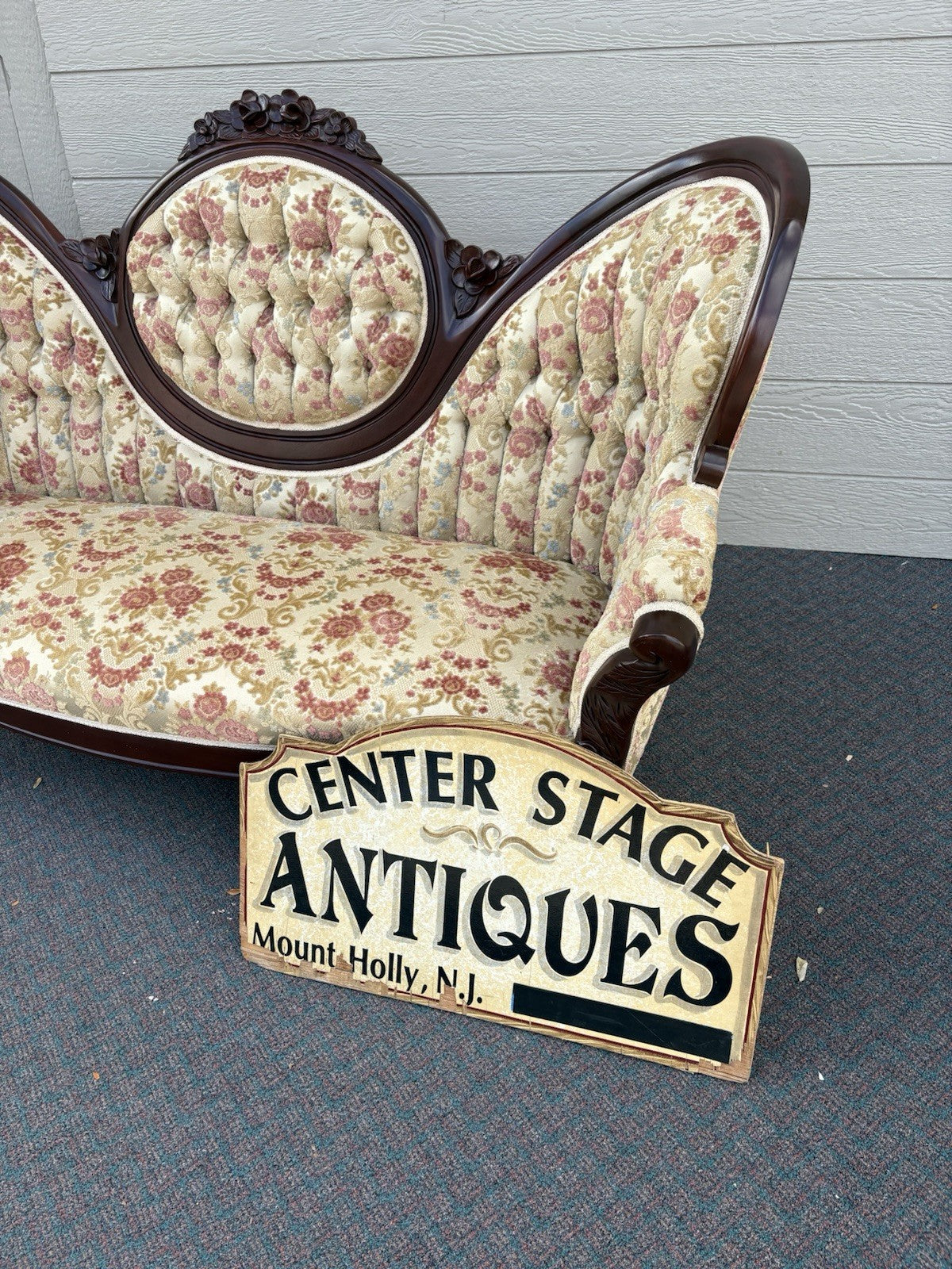 67146 Victorian Furniture??  or  Kimball ??  Victorian Style Sofa Loveseat Chair