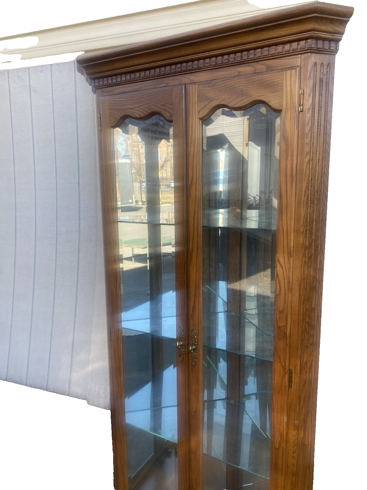 66429 Oak American of Martinsville  Furniture Corner China Curio Cabinet