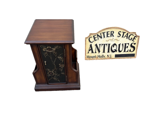 66983 Decorator Lamp Table Stand with Magazine Rack Sides