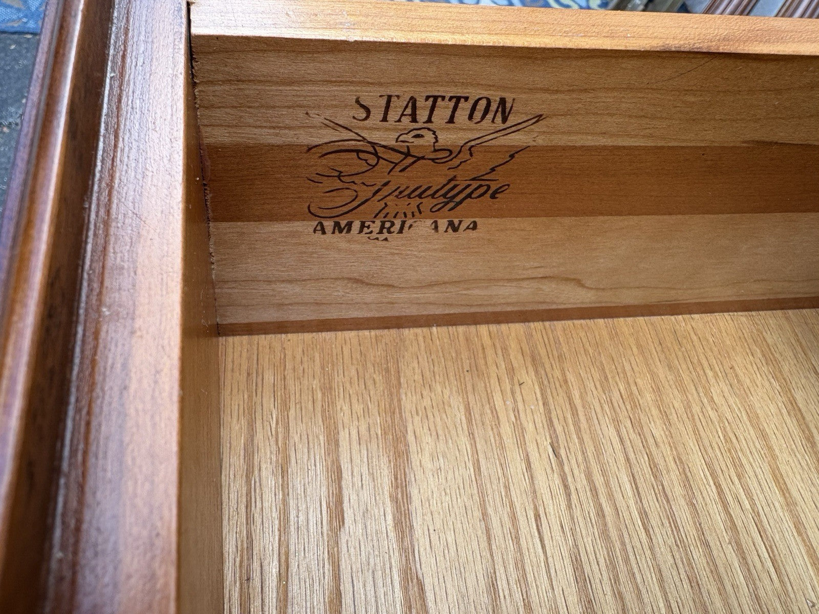 66639   STATTON Mahogany Executive Desk with Chair