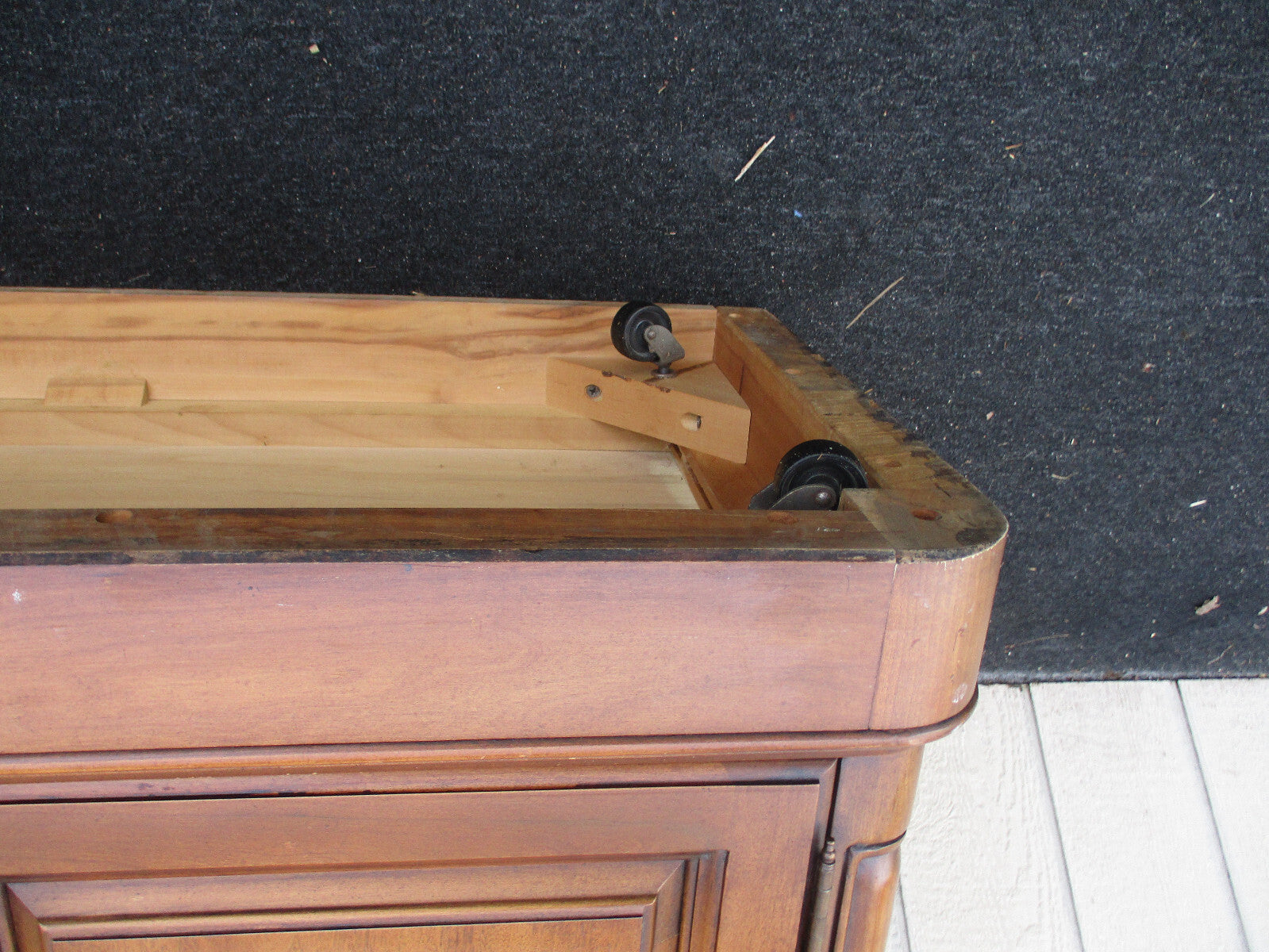 64112 Solid Maple White Furniture  Bar Cart Sideboard Server Cabinet