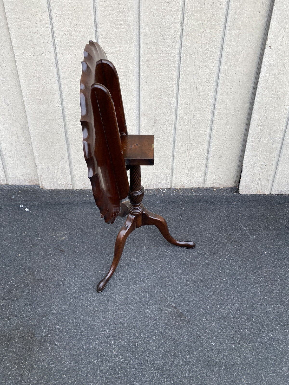 66324 CHARAK Furniture  PAIR   Mahogany Tilt Top Lamp Table Stand s