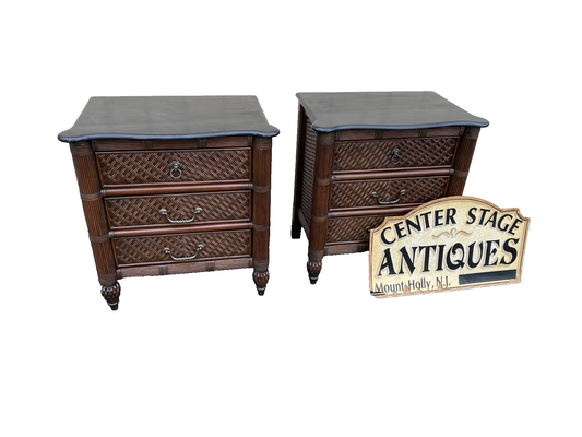 66651   Pair LEXINGTON Furniture Nightstand End Table Stand s