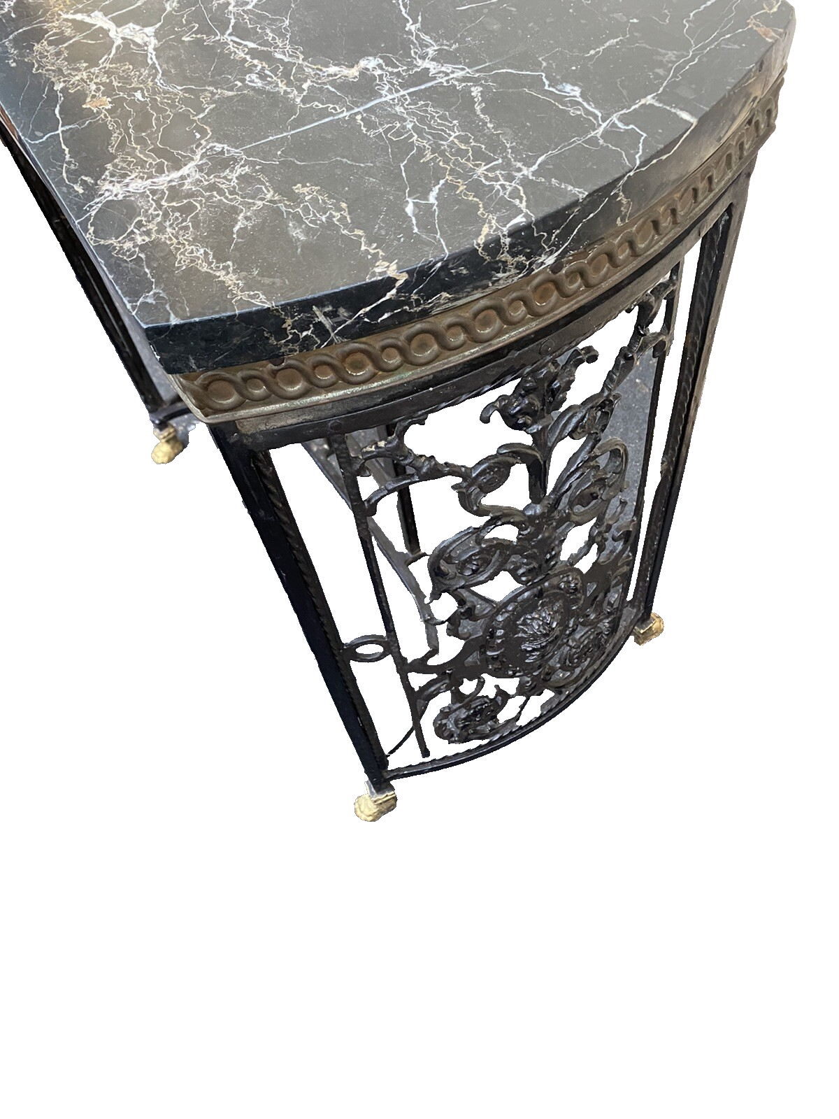 66069   Marble Top Lamp Table with Fancy  Cast Iron Base