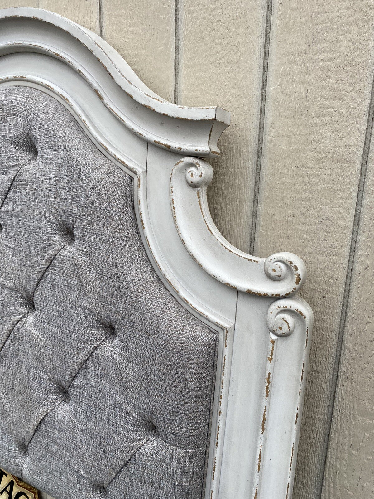 64918 Ashley Furniture Decorator Upholstered Queen Size Headboard Bed