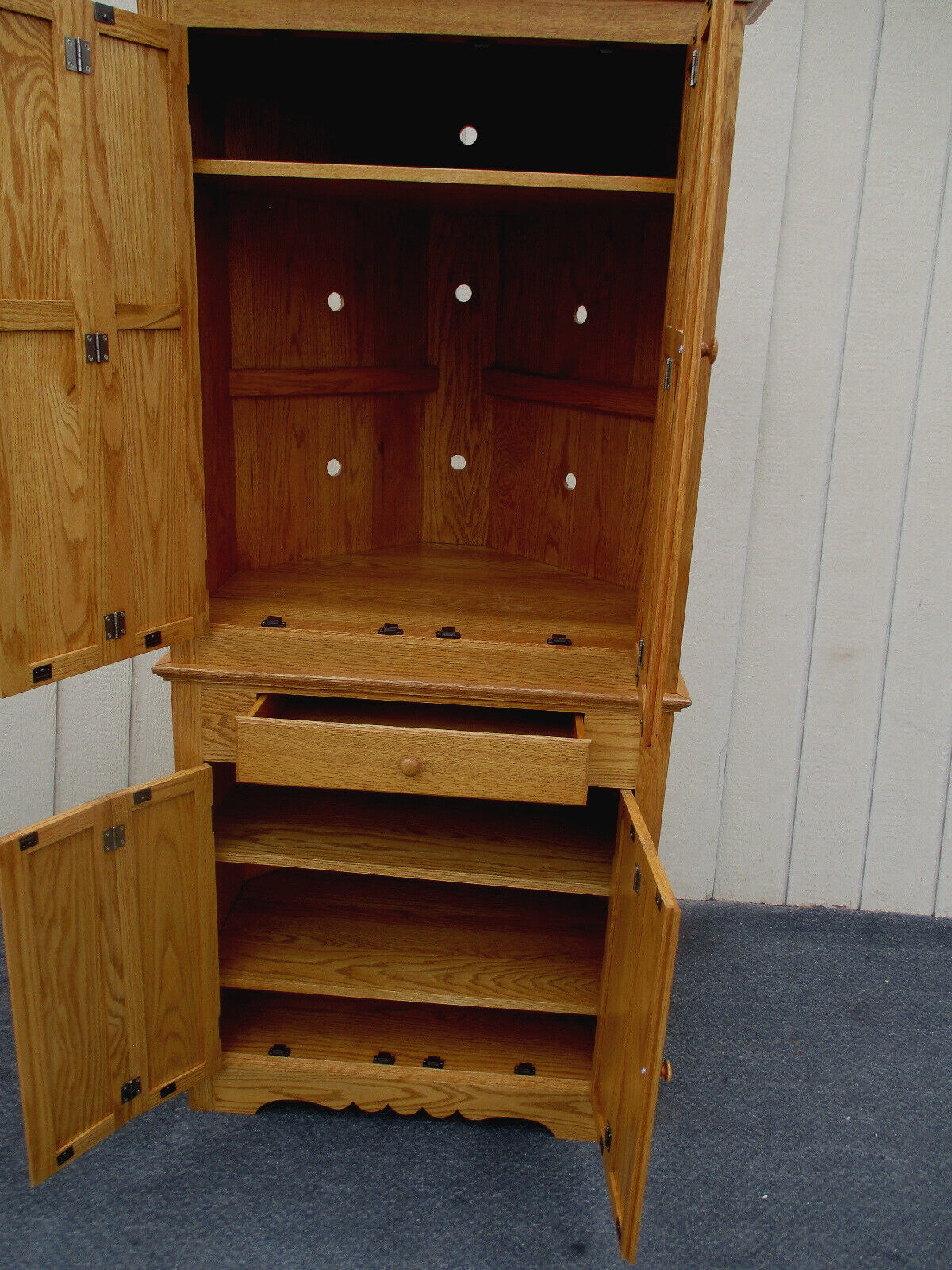 63297   Solid Oak Tom SEELY Corner Cabinet  Curio