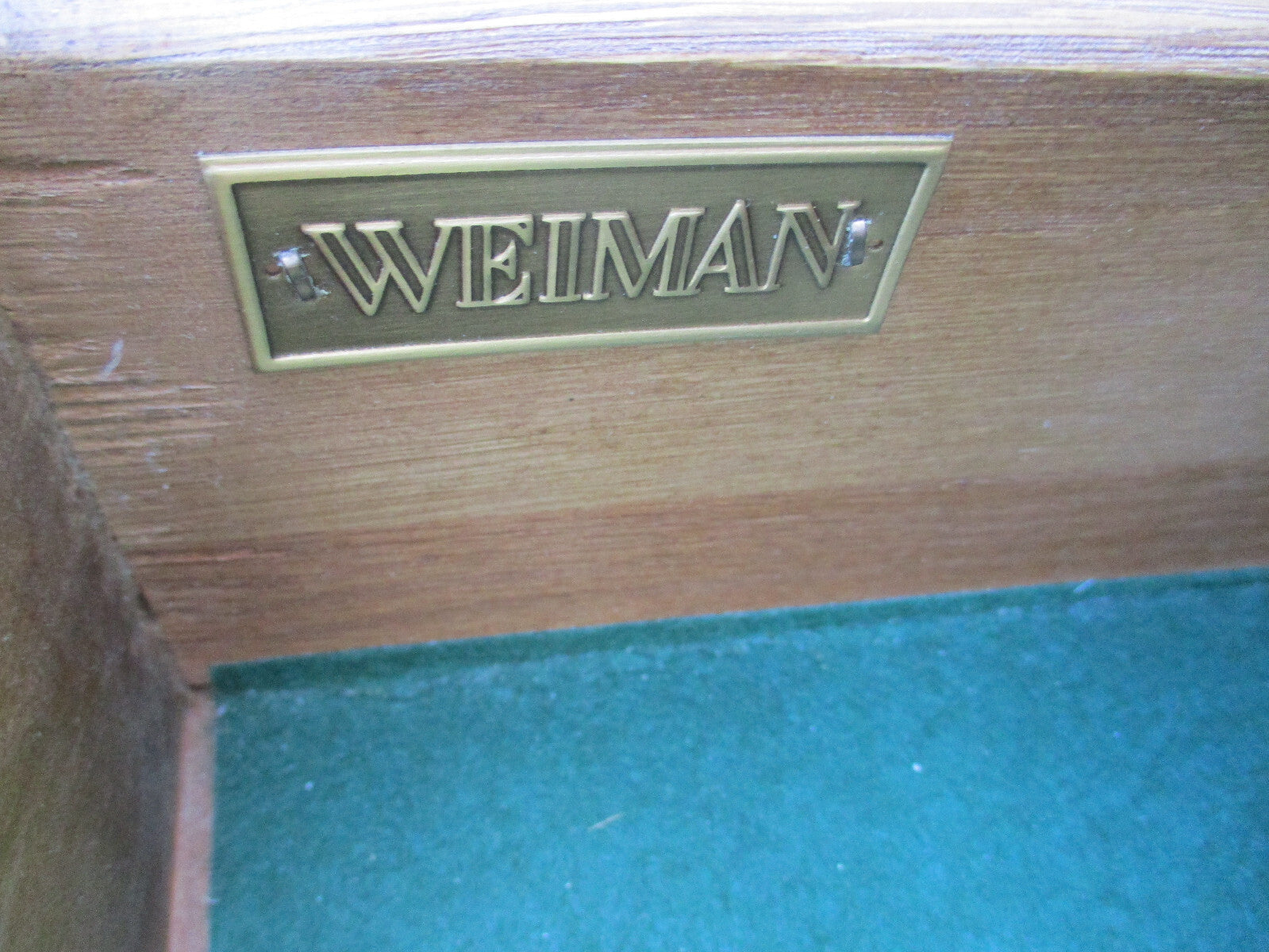 64135   Weiman Cabinet Chest Server