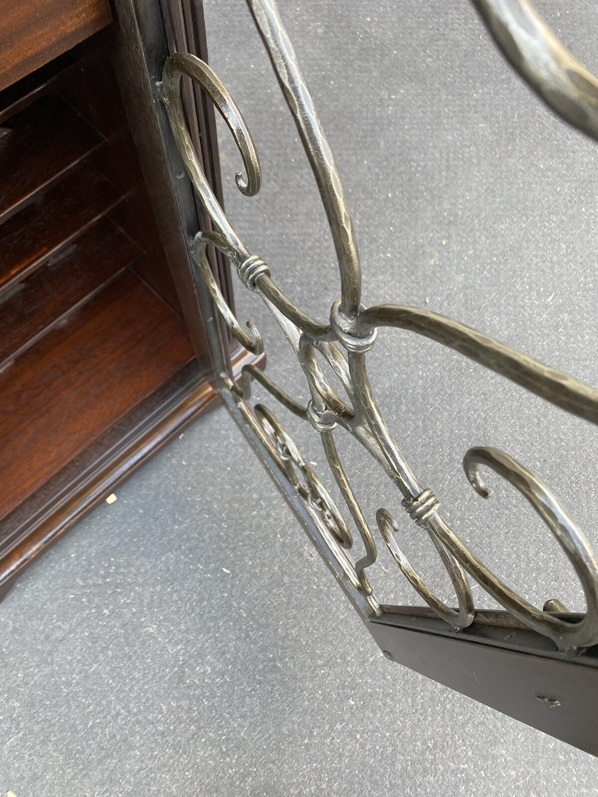 65899  SOUTH CONE Liqour Wine  Cabinet Storage Chest