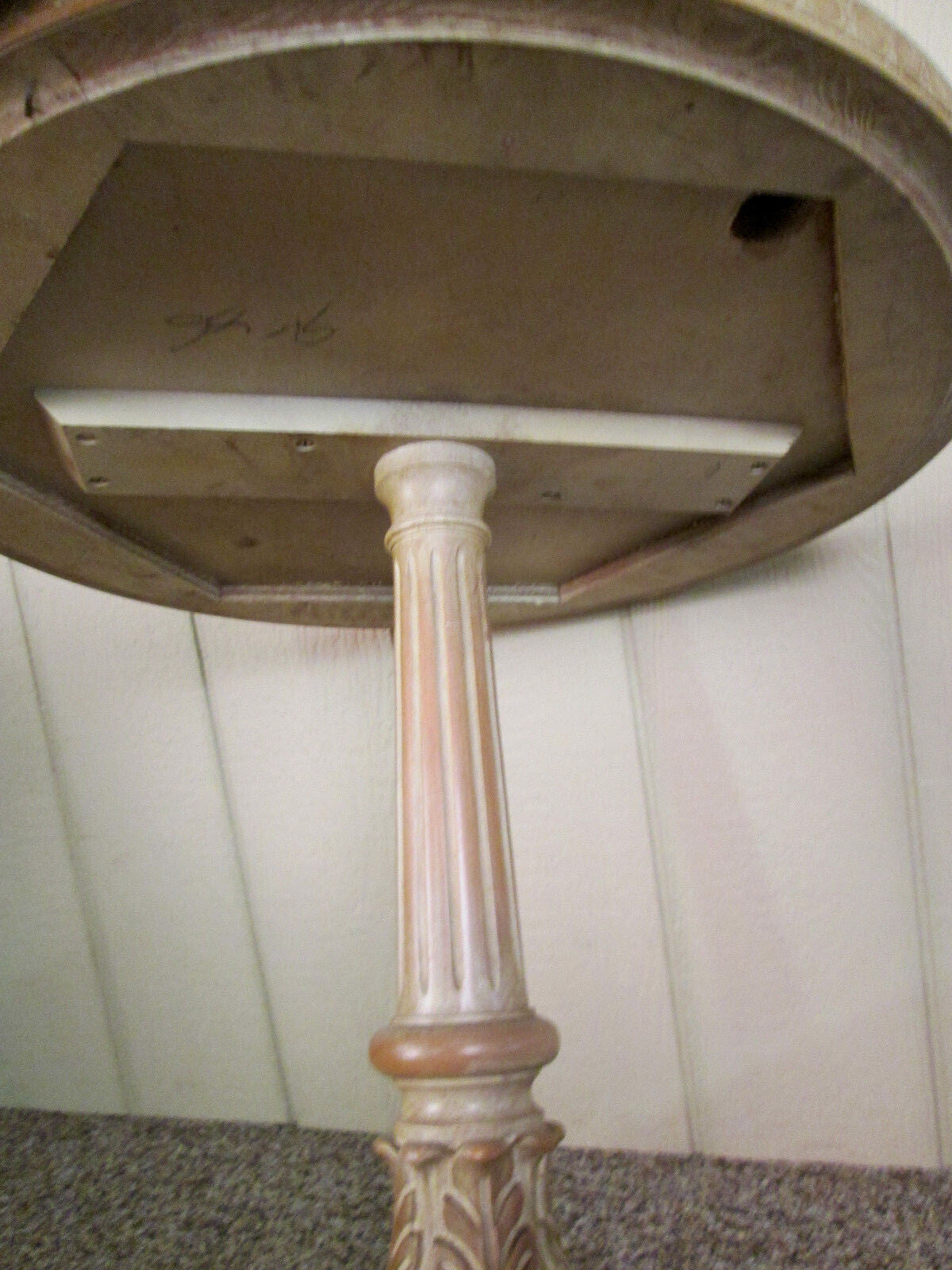 52831 Modern Decorator Mid Century Glass Top Decorator Table