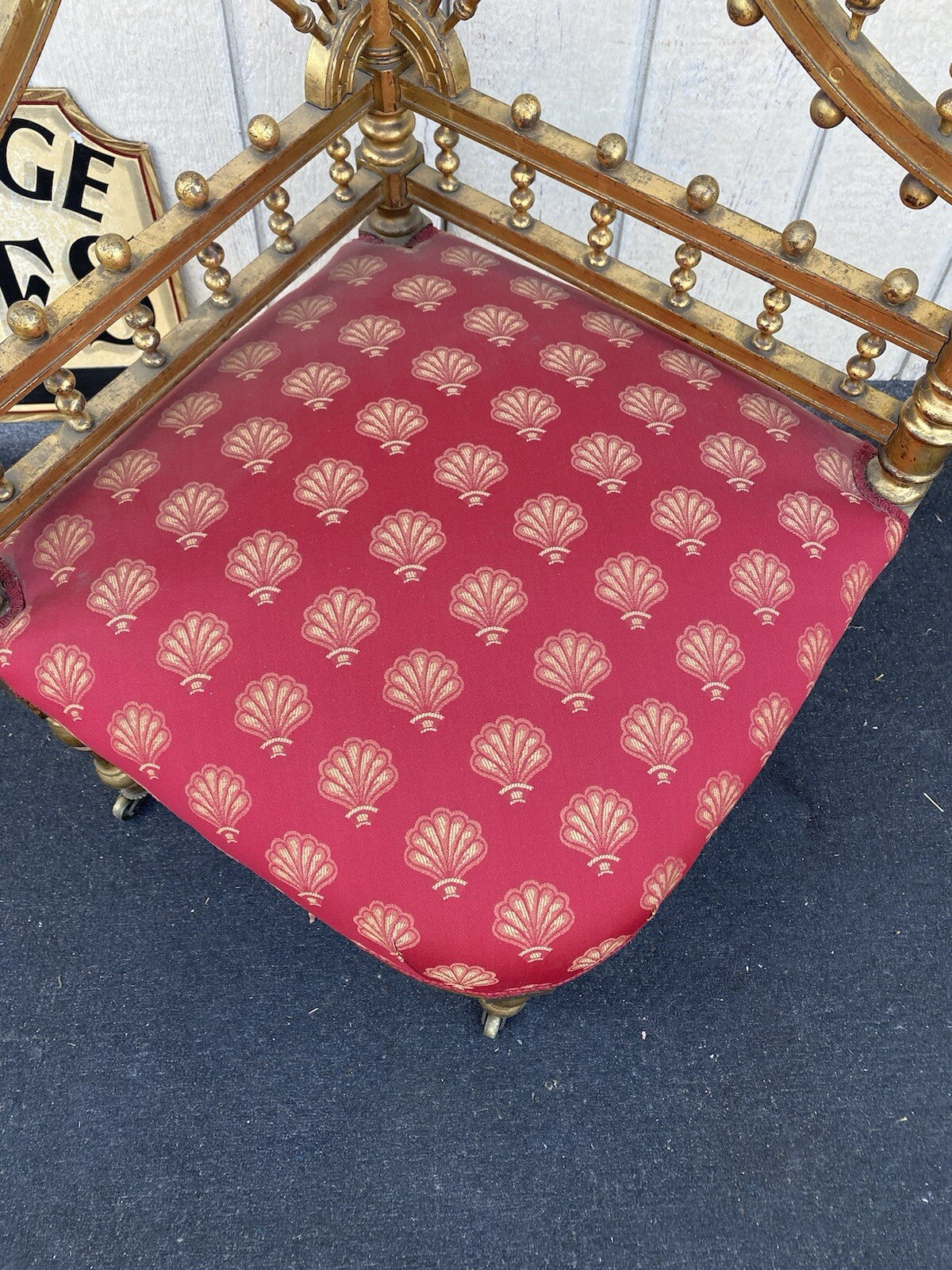 66148 Antique Victorian Stick and Ball Corner Chair