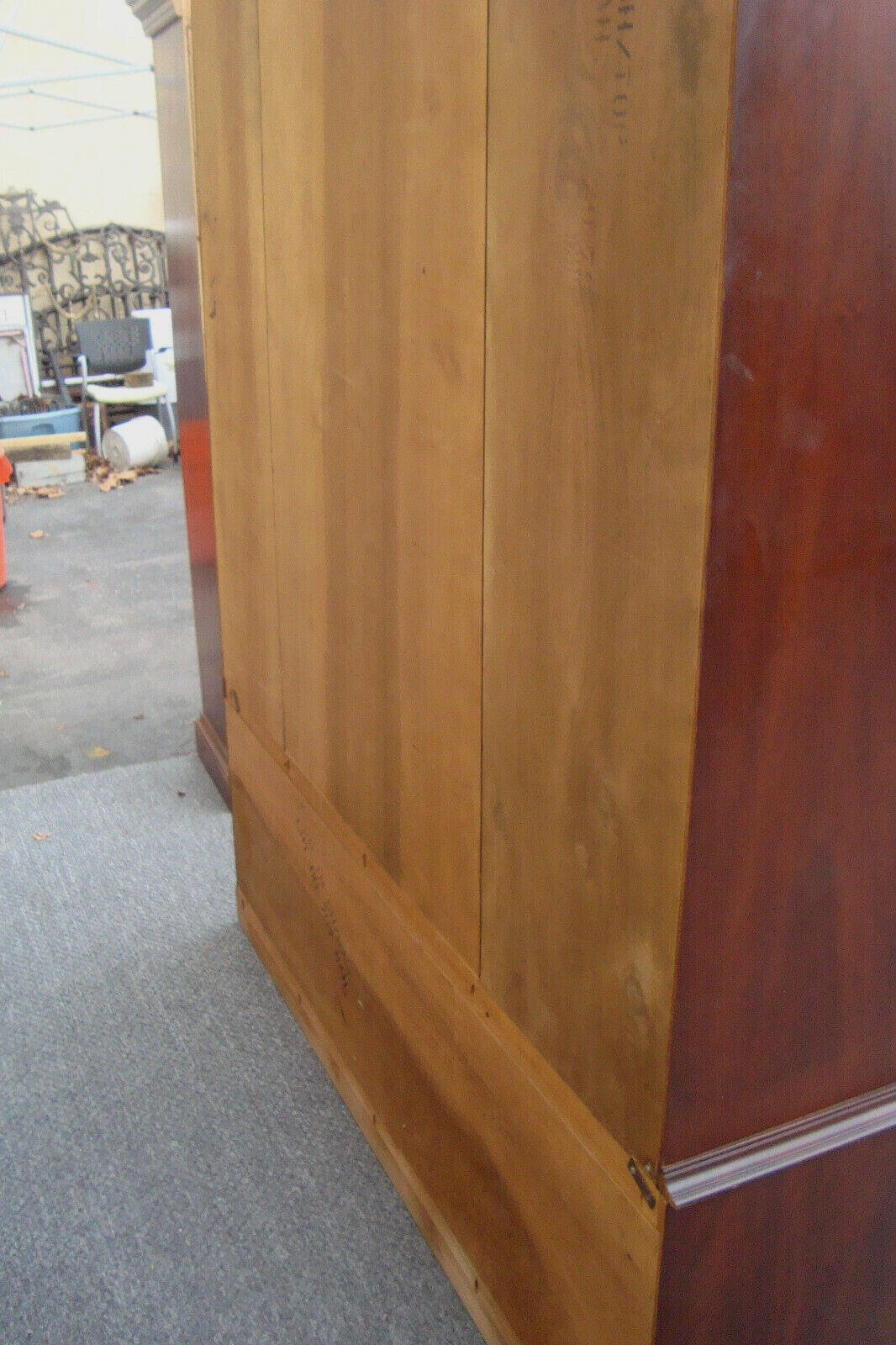 54050 HICKORY Furniture  American Masterpiece Breakfront China Cabinet Curio