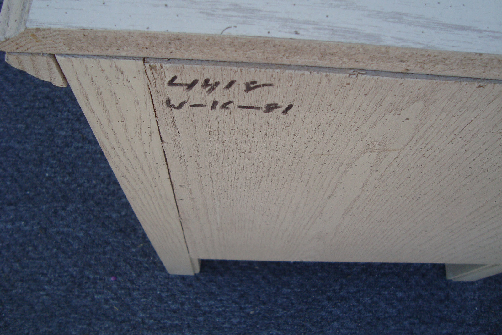 61763 Romantic Shabby Decorator  Night Stand End Table Stand