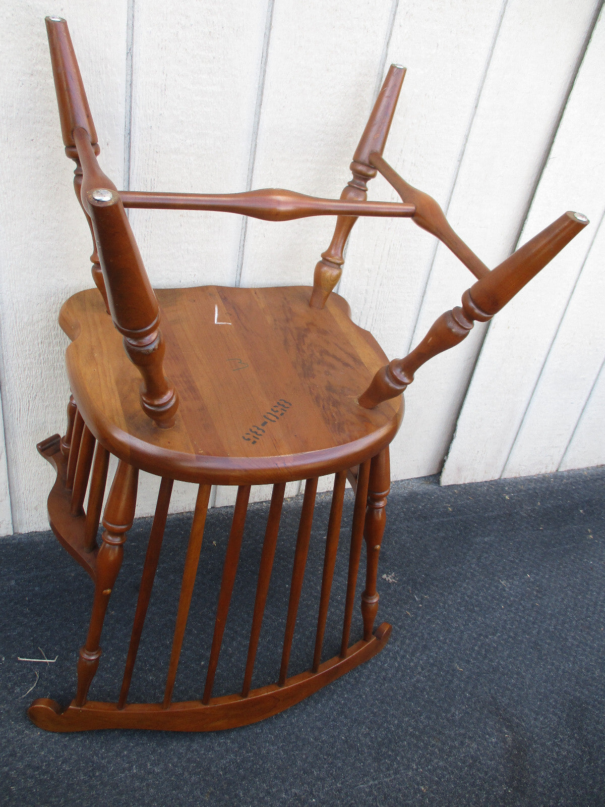 64226   Thomasville Cherry Dining Table w/ leaf  +  6 Chair s