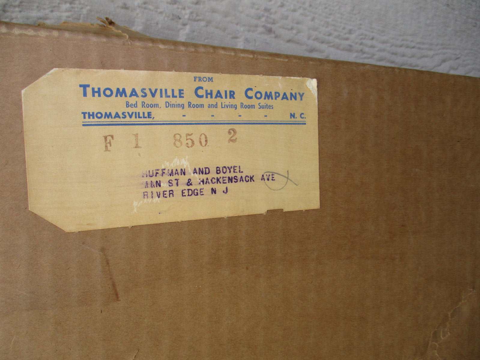 64226   Thomasville Cherry Dining Table w/ leaf  +  6 Chair s