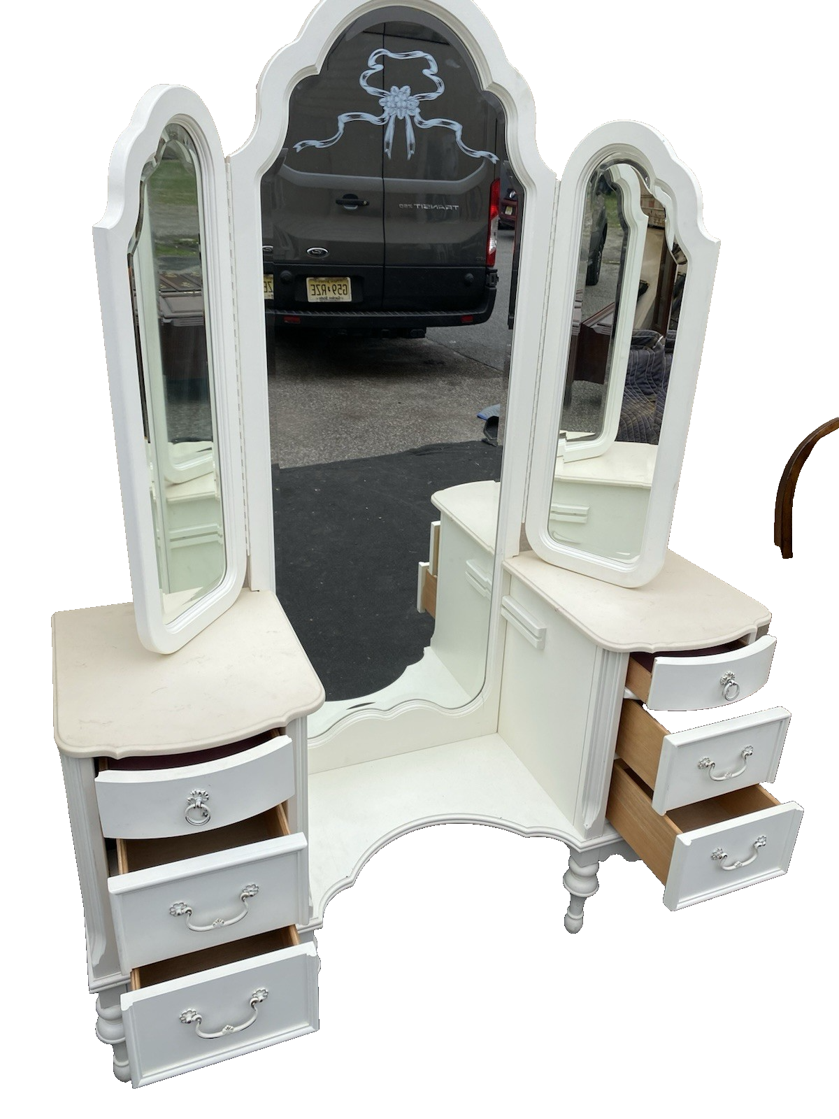 66535 Lexington Furniture Vanity Desk with Etched Glass Tri-Fold Mirror