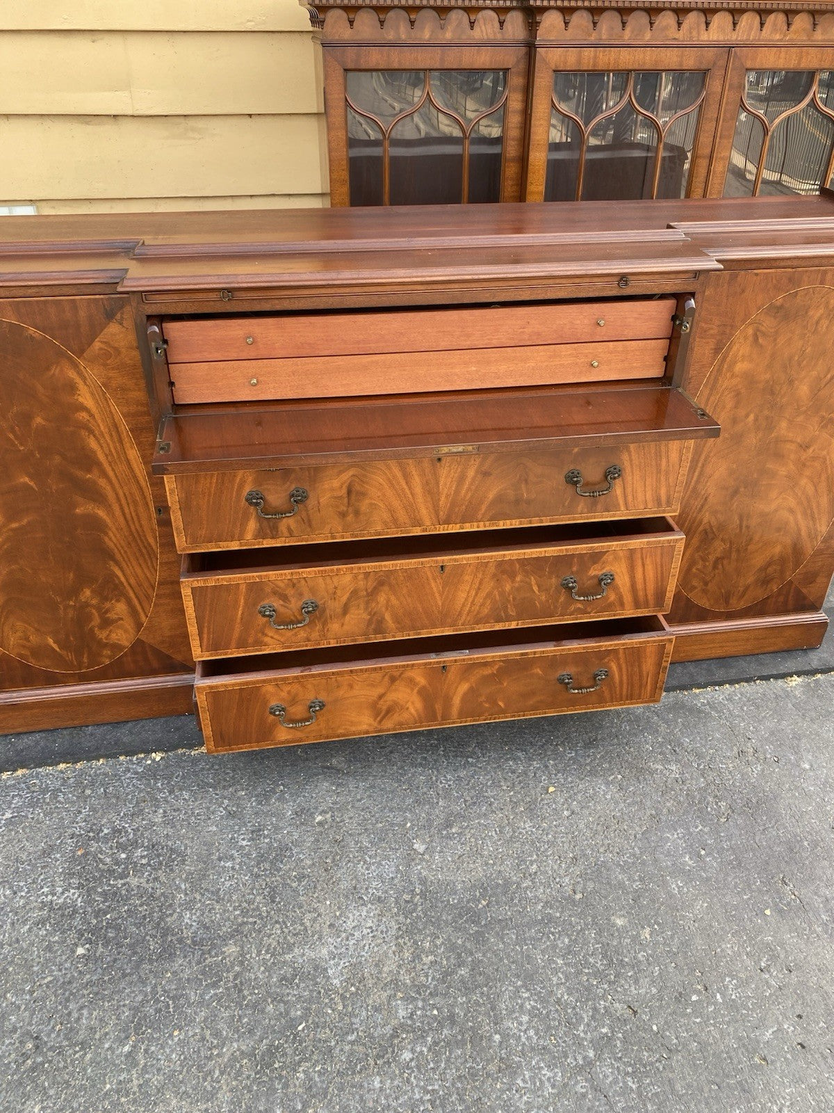 66586   QUALITY Inlaid Sacks MARLBORO MANOR  Breakfront China Cabinet