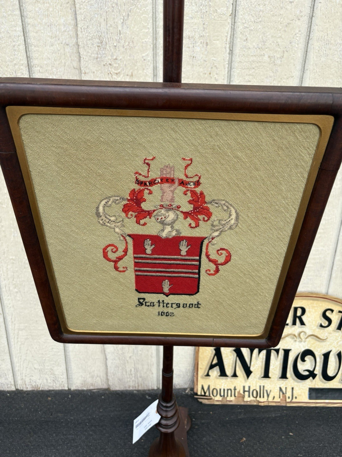 66633 Antique Empire  Needlepoint Fireplace Fire Screen