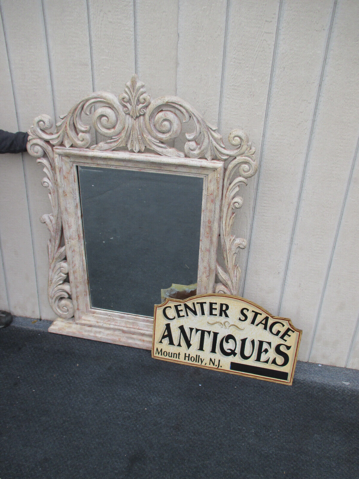 63976 DREXEL Decorator Accent Mirror 