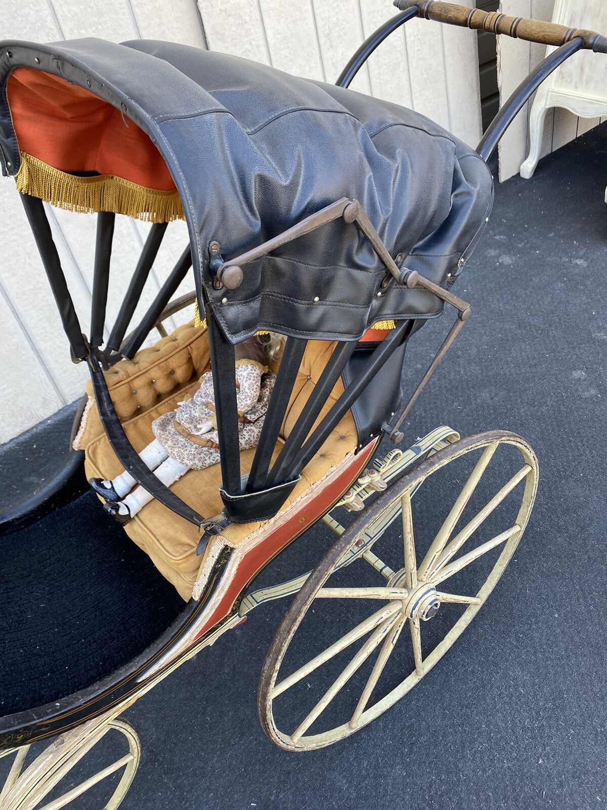 65400   RARE Antique AMISH Baby Buggy Stroller Has Hand Painted Stenciled Design