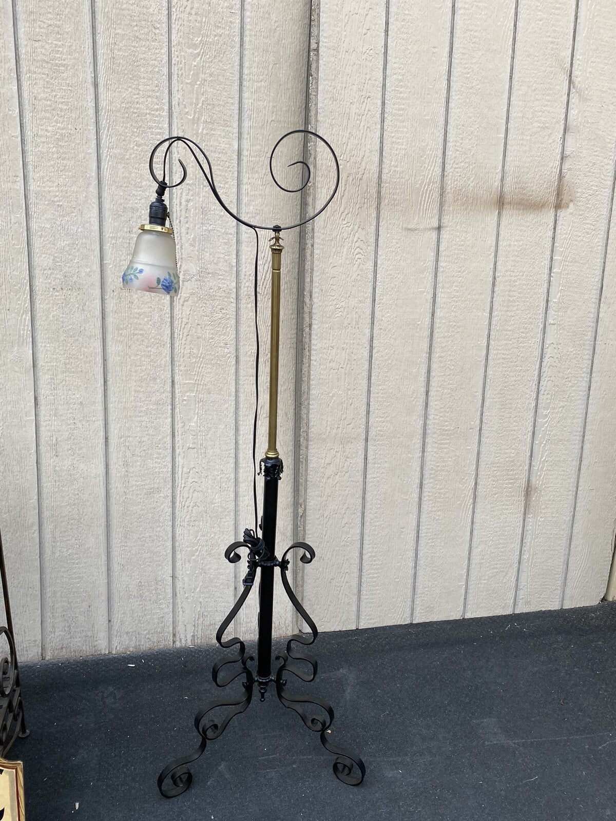 65615  Adjustable Iron Antique Piano Lamp w/ Shade