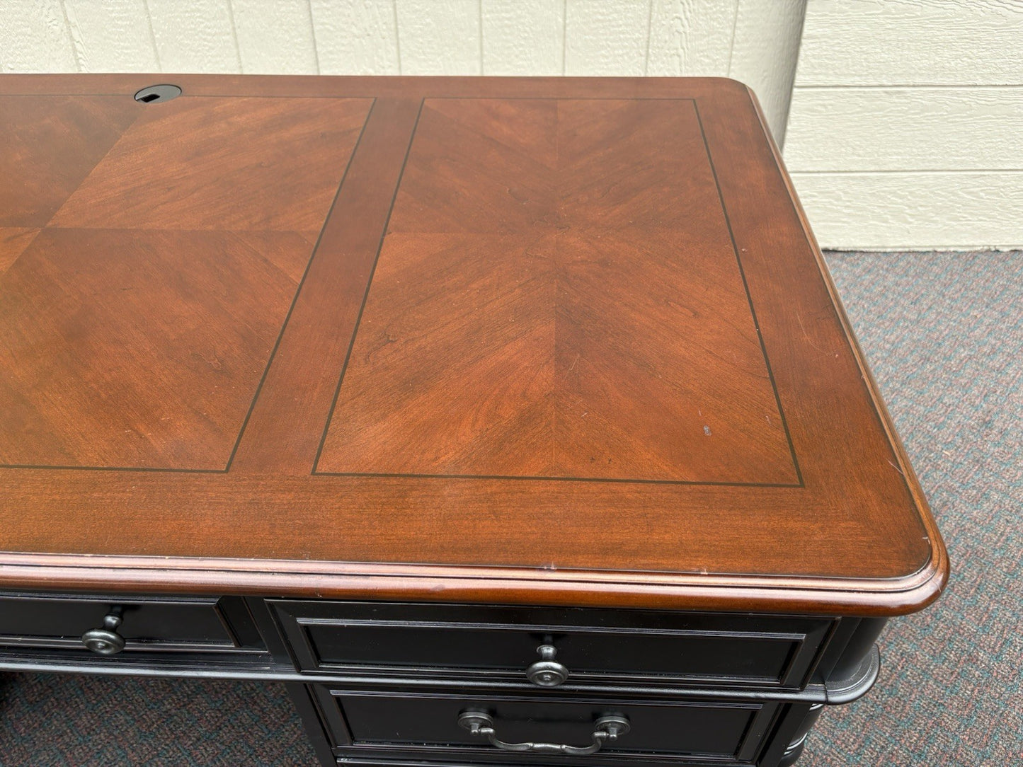 67108 Modern Riverside Furniture Ebony Executive Desk