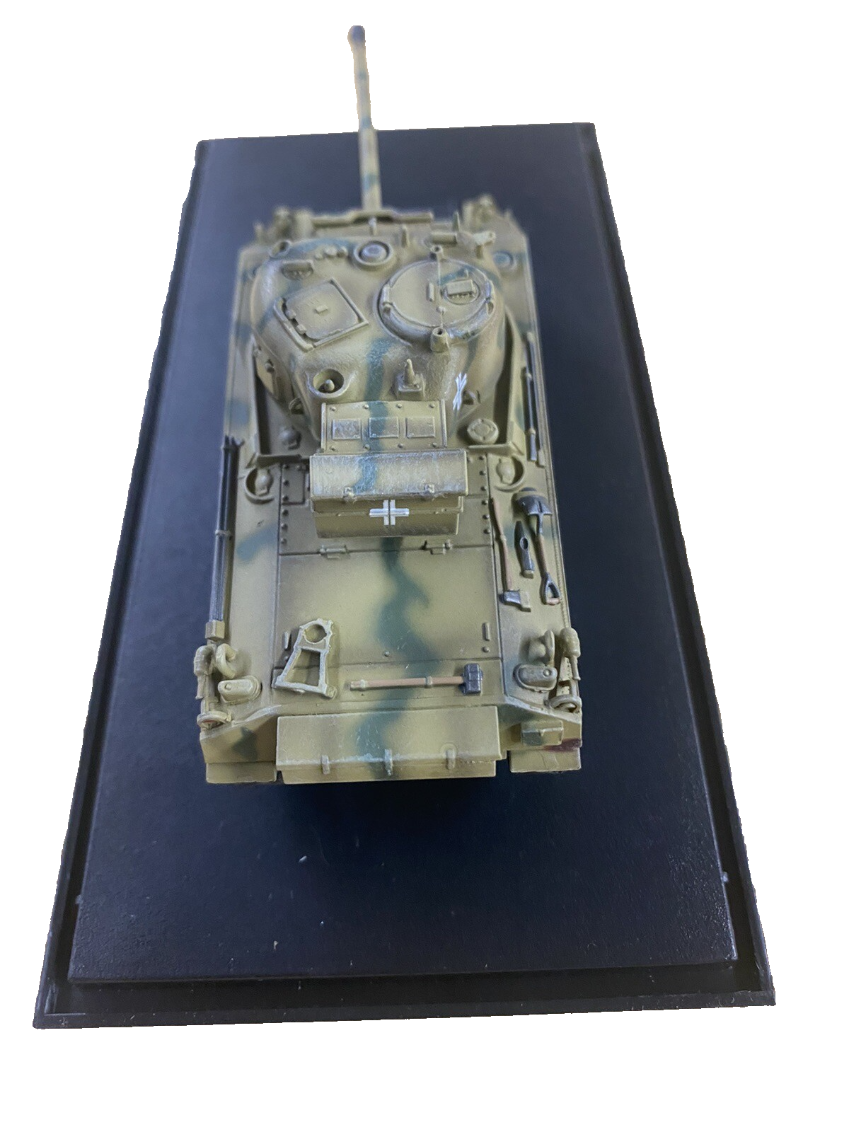 ES 43: 3 Tanks In Showcase 6" x 3" x 2 3/4"H