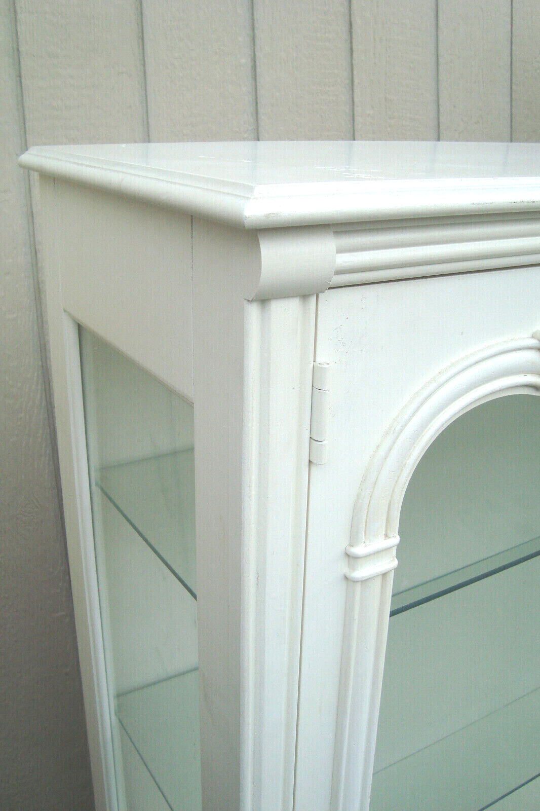 62077   Modern STANLEY Bookcase Curio Cabinet Factory Finish