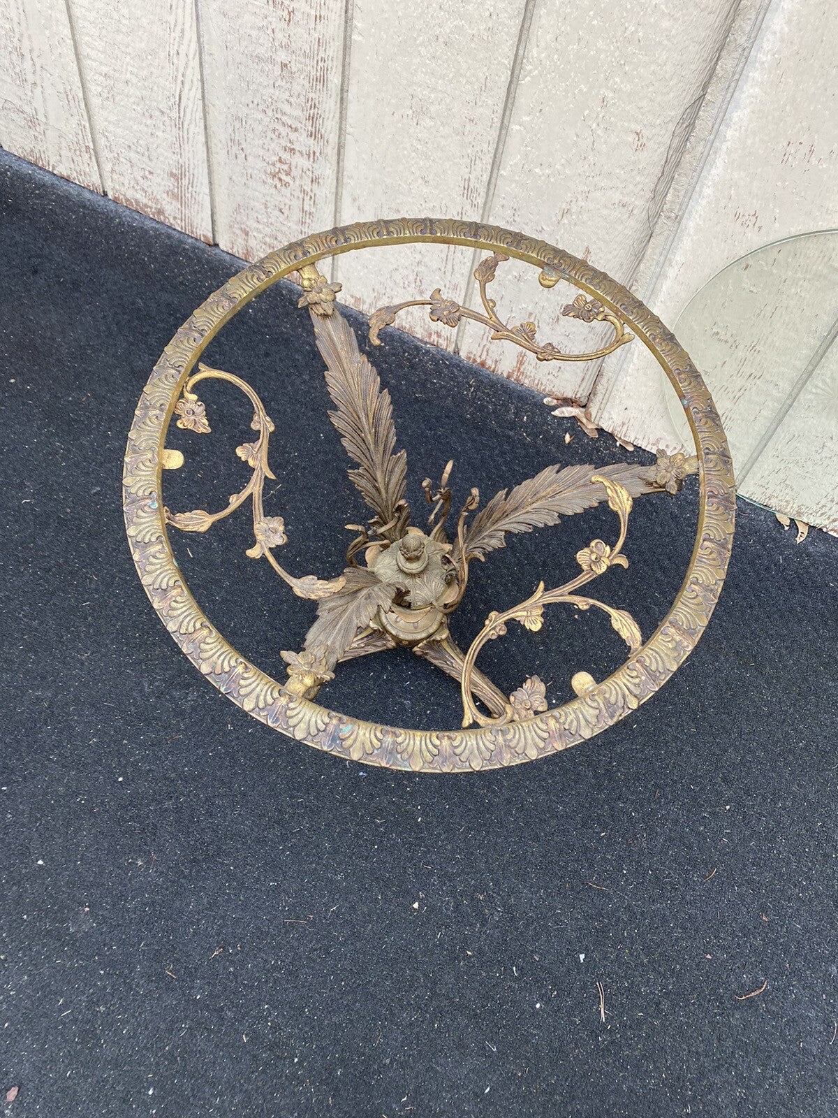 65128 Bronze ?? Decorator Coffee Table with Beutiful Etched  Glass Top Stand