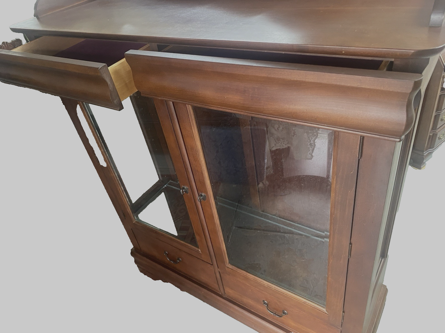 66547 BROYHILL China Cabinet Curio w/ 4 Drawers and Plate Glass Shelves