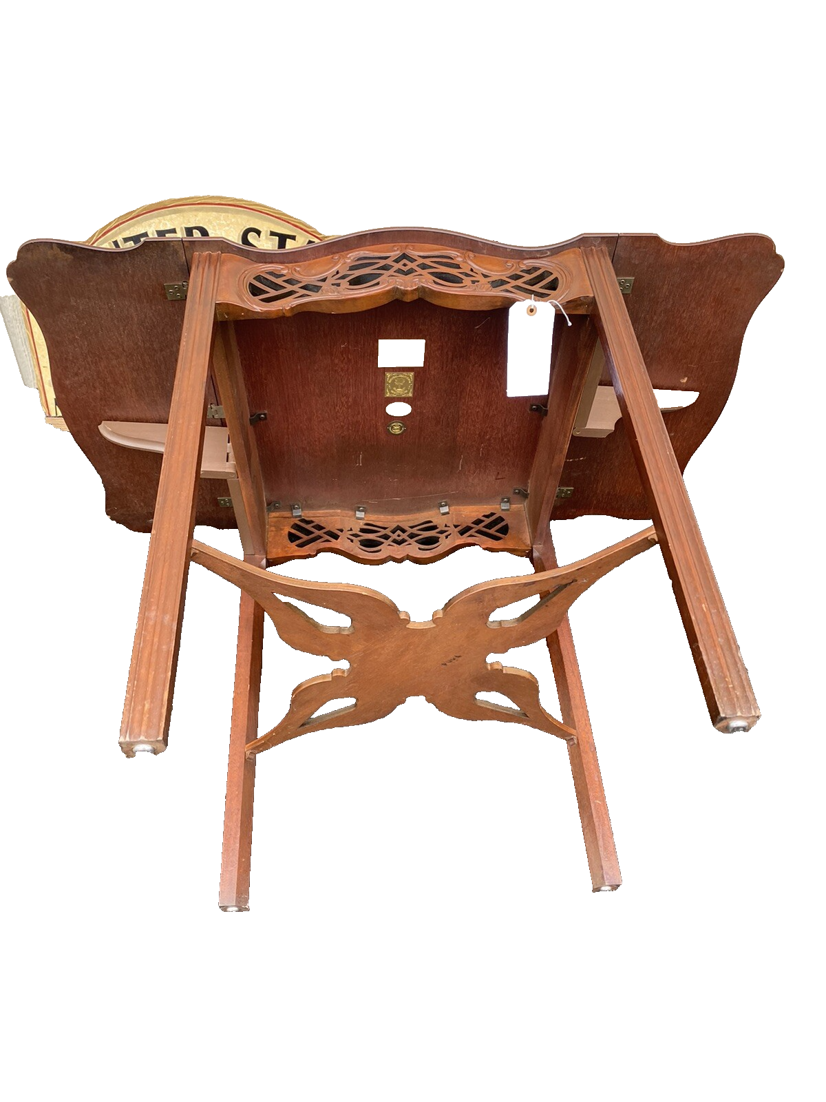 66068   BAKER Historic Charleston  Mahogany Dropleaf Lamp  Table