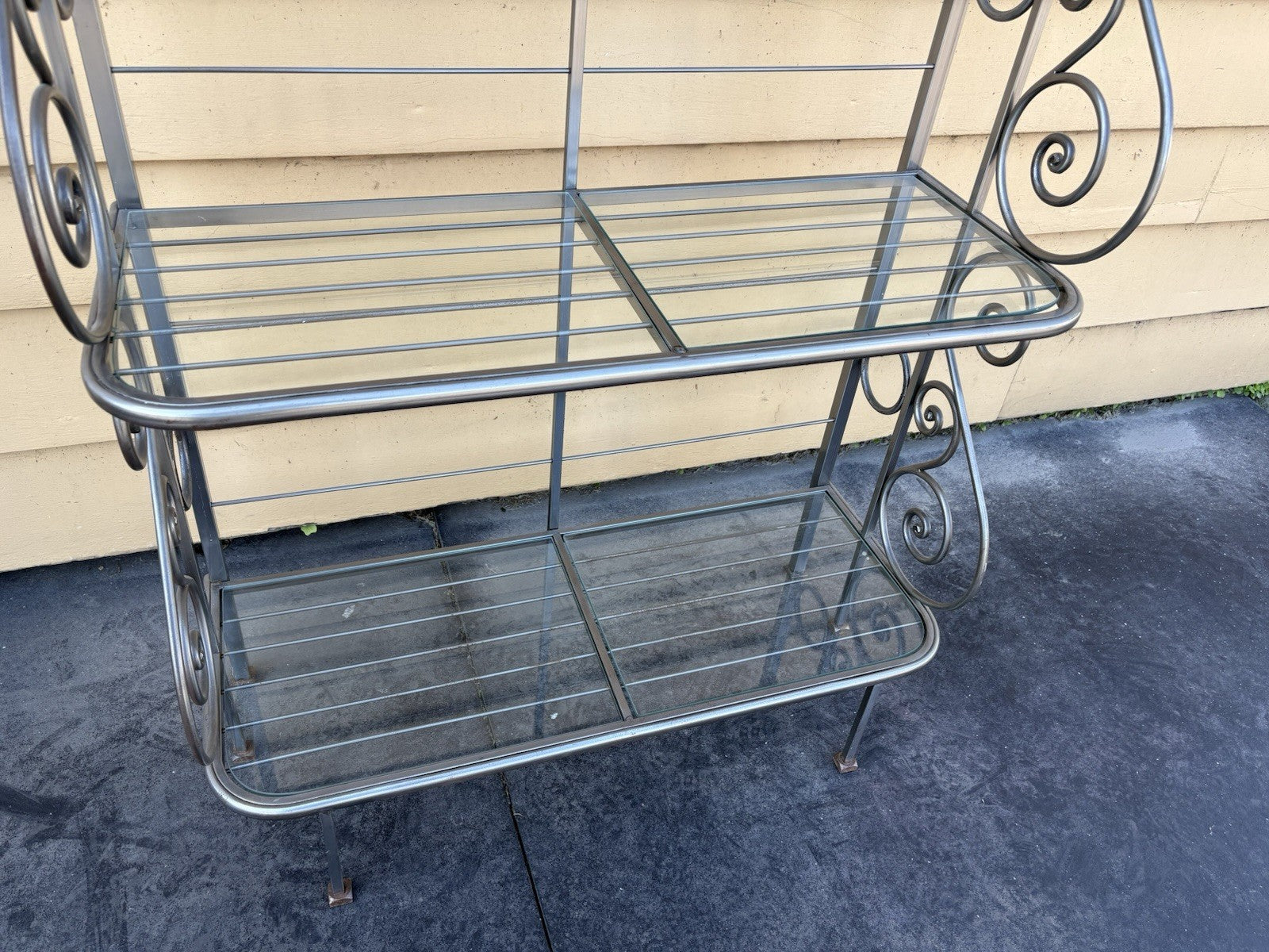 61594 QUALITY MADE  Iron Kitchen Bakers Rack