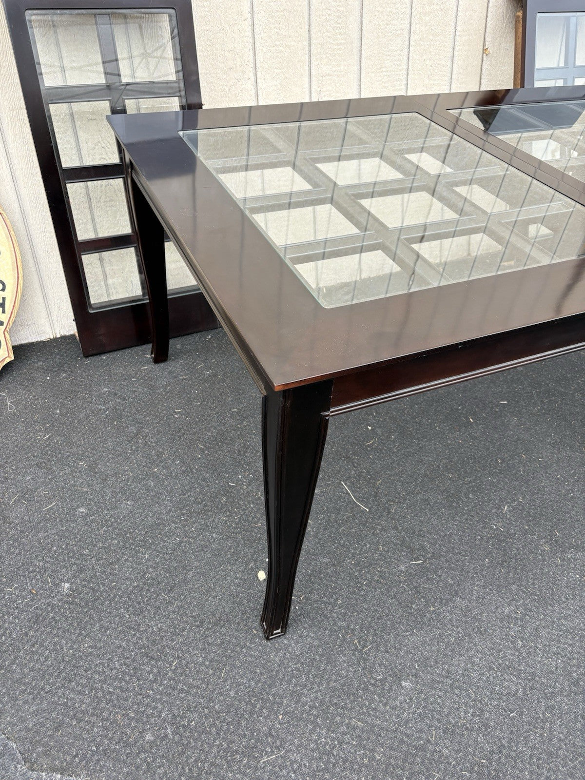 64258     Large Stanley  Modern  DINING Table w/ 2 leafs + table pads 110" Long