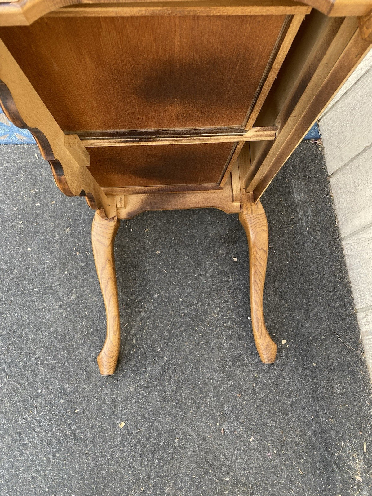 66623 Oak Low Boy Dresser Chest with Pull- Out extension