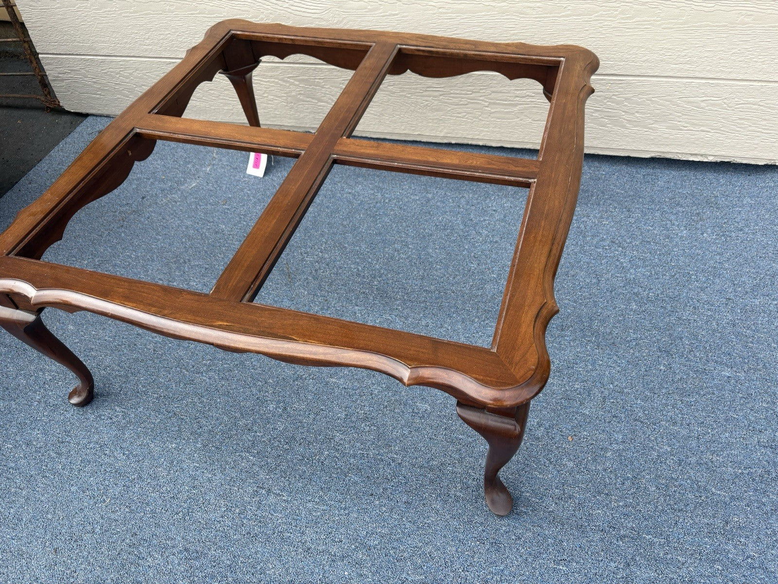 62020 PENNSYLVANIA HOUSE  Cherry Glass Top Queen Anne Coffee Table