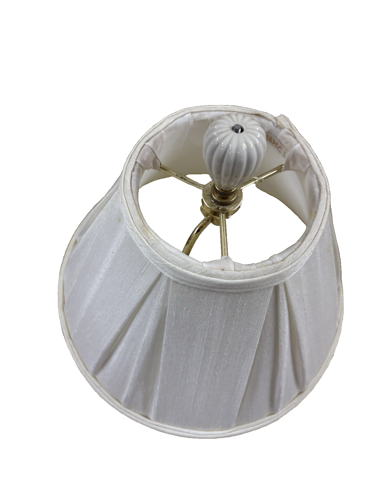 66558 Lenox Quoizel Table Lamp with Lenox Tag on shade