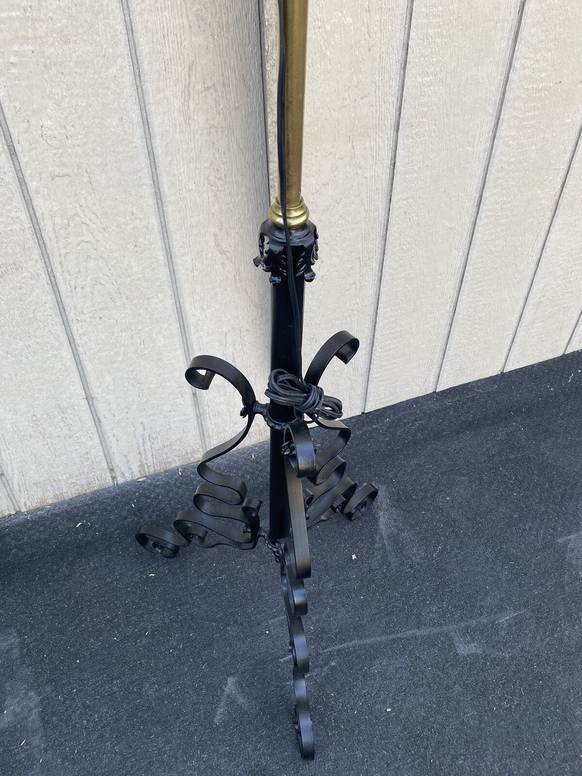 65615  Adjustable Iron Antique Piano Lamp w/ Shade