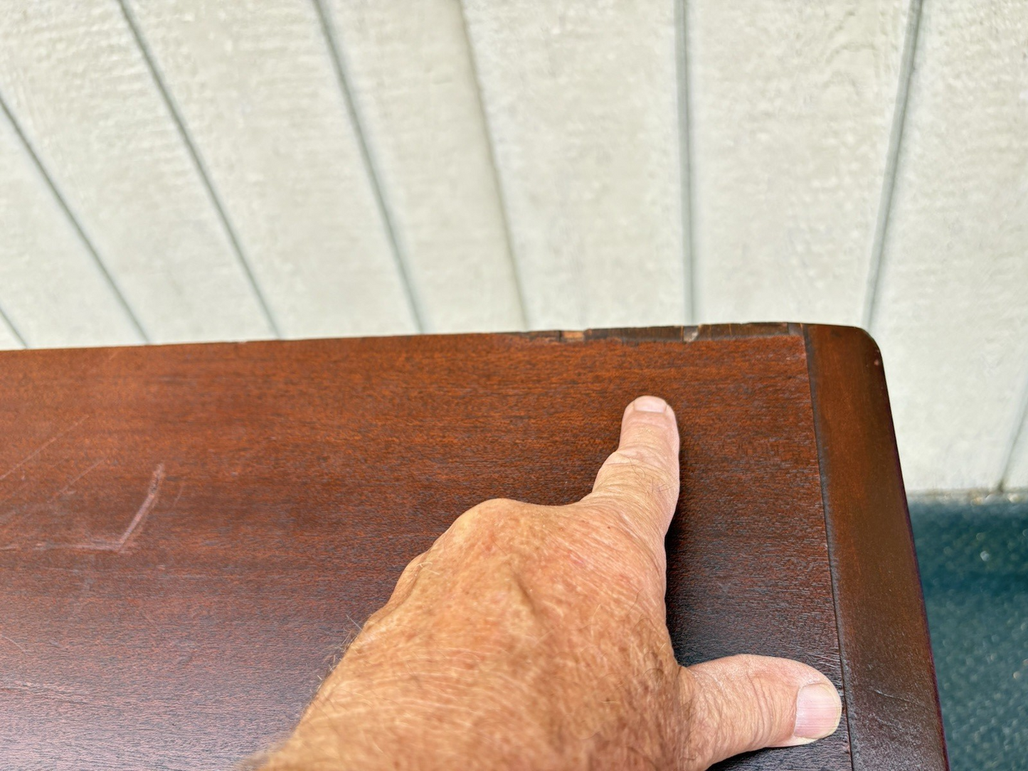 66786 Antique WEST BRANCH  Mahogany Blanket Cedar Lined Storage chest