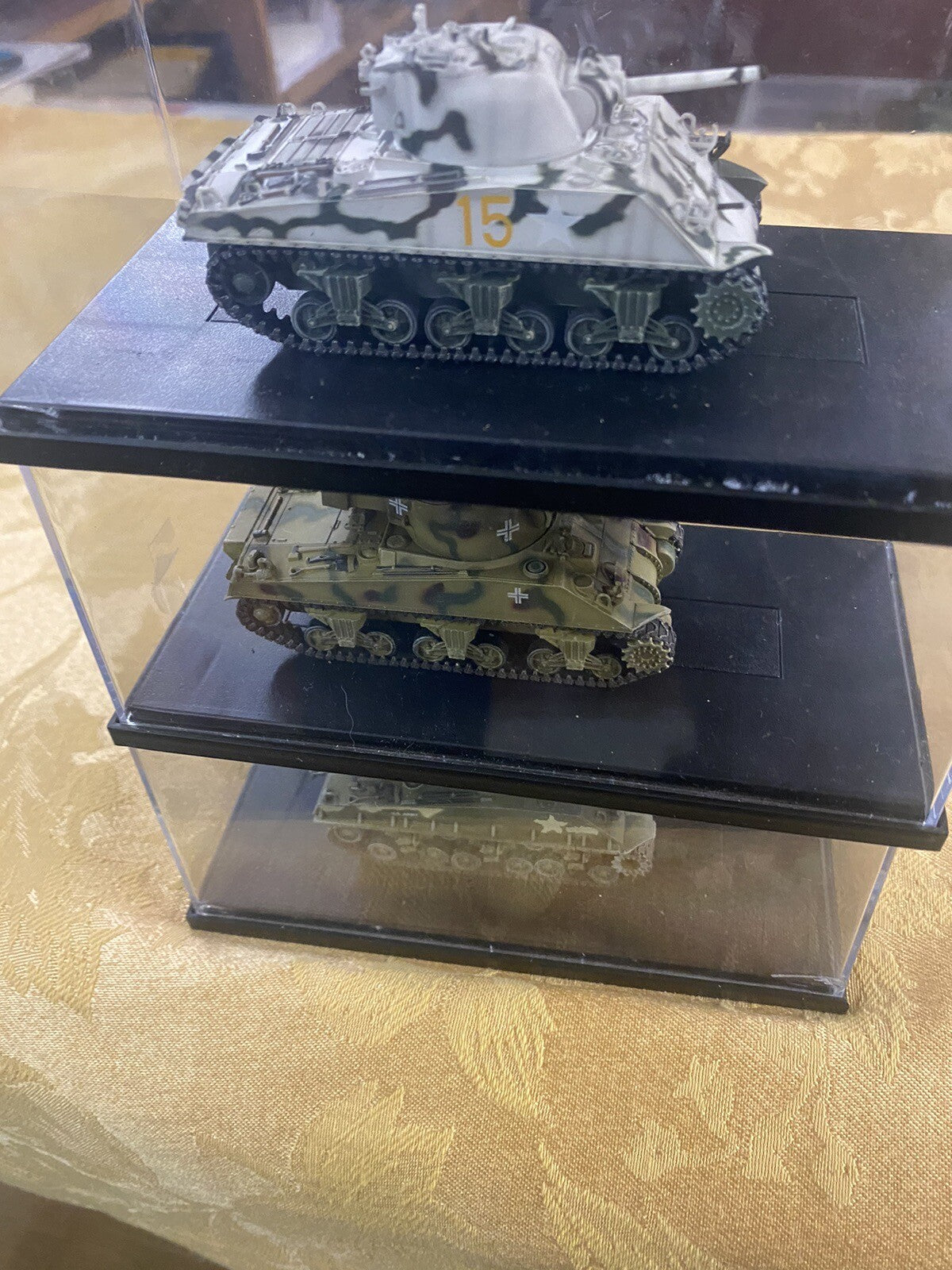 ES 41:   3 Tanks In Showcase s   Showcase size 6" x 3" x 2 1/2"H