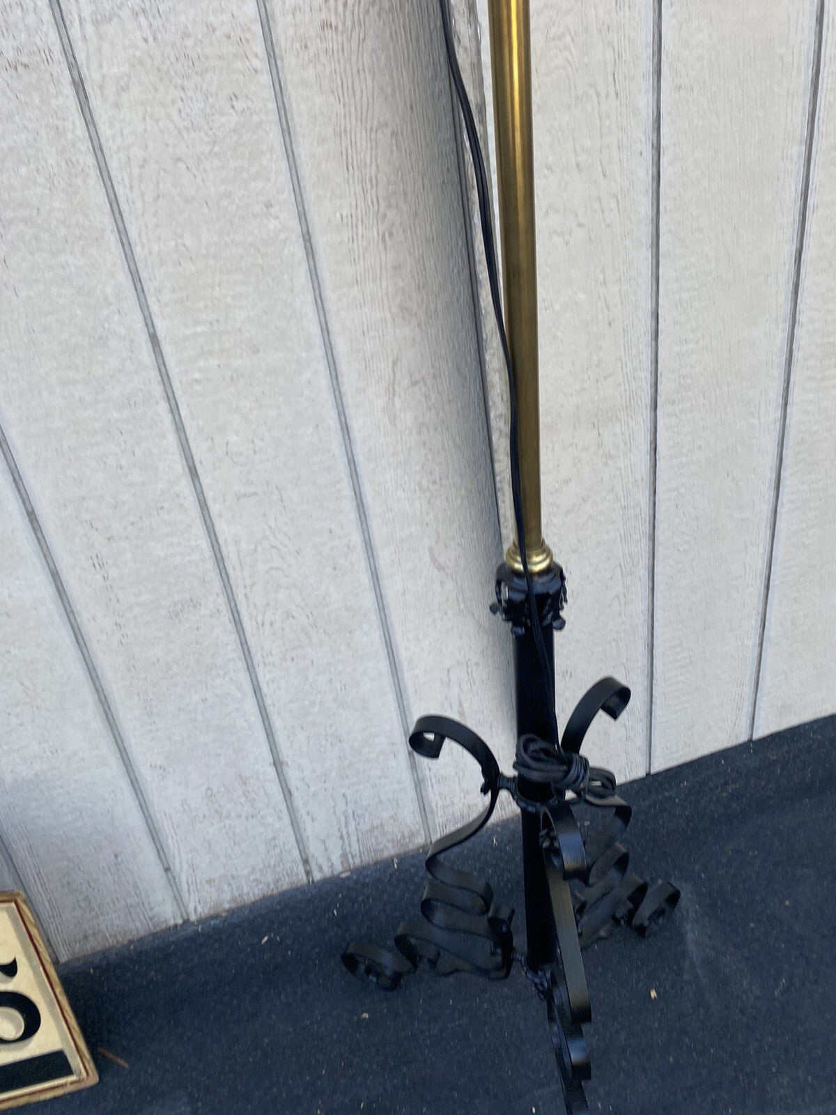 65615  Adjustable Iron Antique Piano Lamp w/ Shade