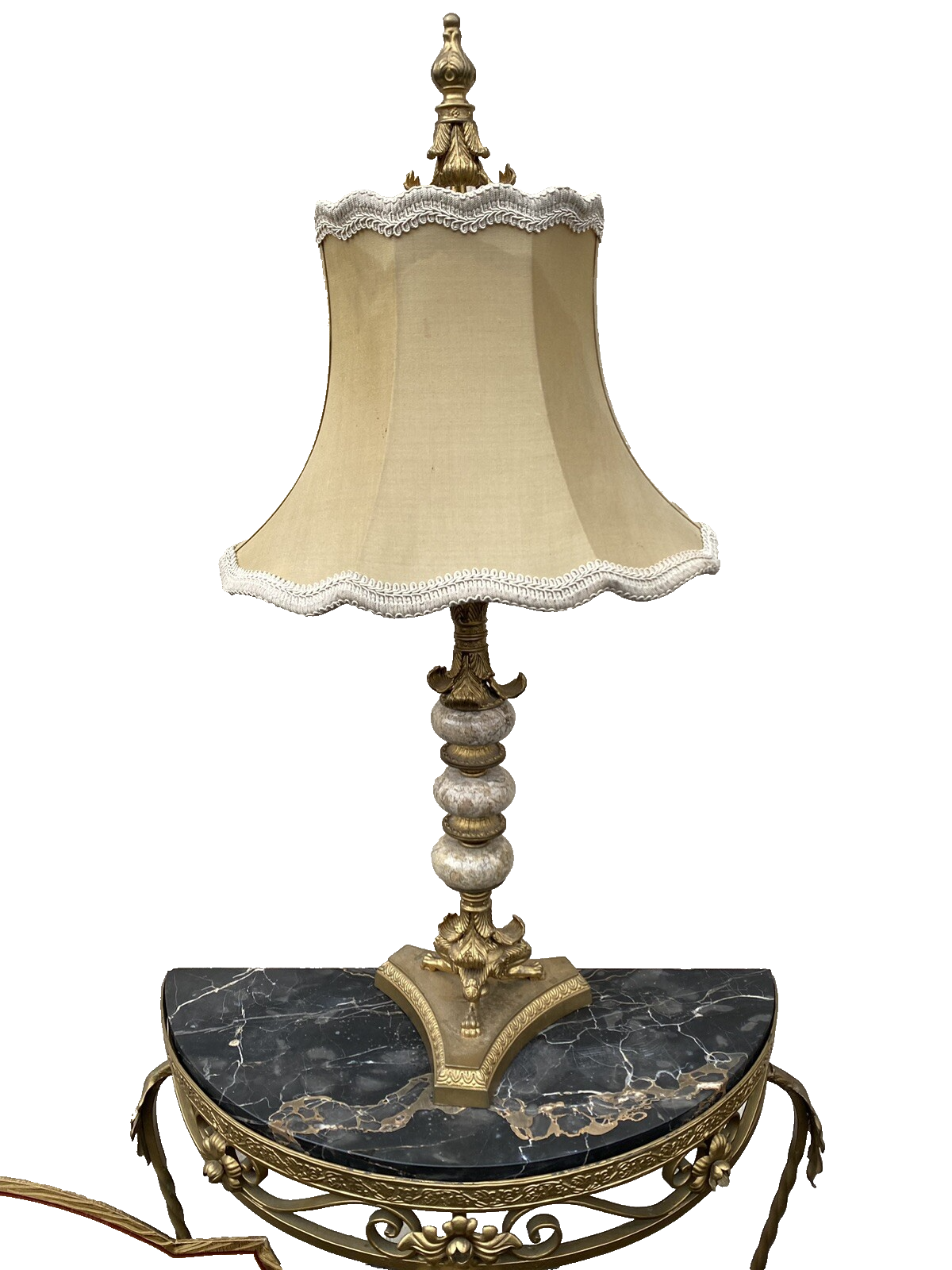 66394    Decorator Table Lamp Light with Shade Stamped  FR r258 on base