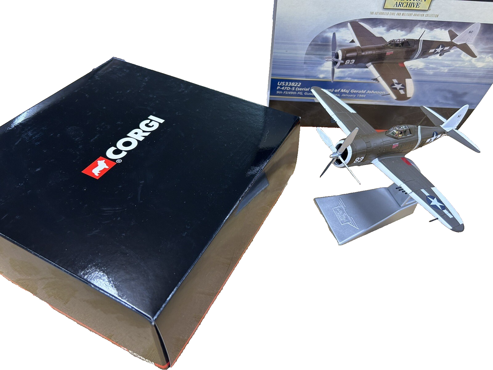 ES 201 Corgi US33823 P-47D-5 Of Major Gerald Johnson 1:72 Limited Edition