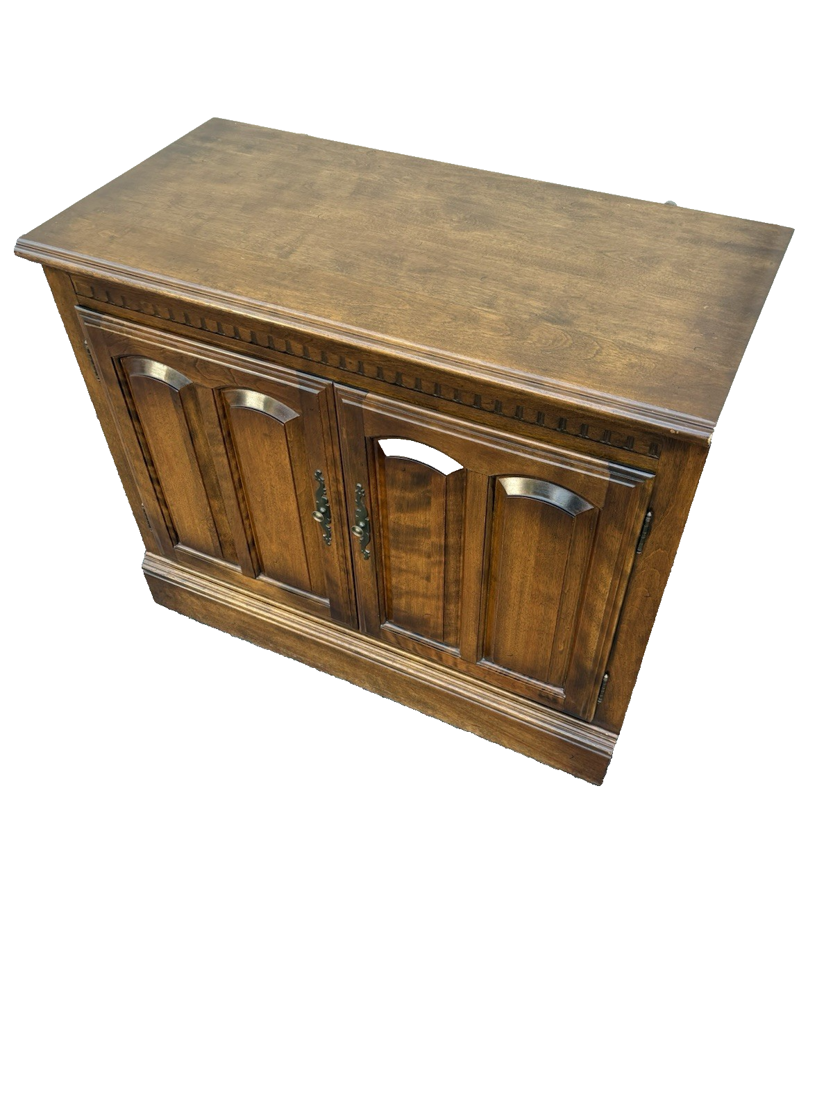 66953 Maple ETHAN ALLEN Curio China Cabinet Bookcase