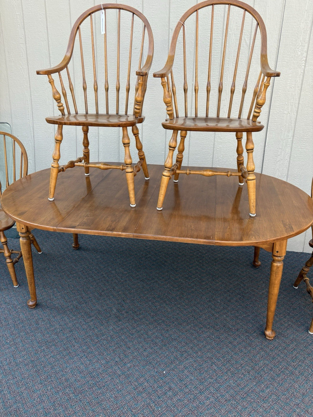 66858 ETHAN ALLEN Maple Dining Table W/ 2 Leafs + 4 Windsor Chair s