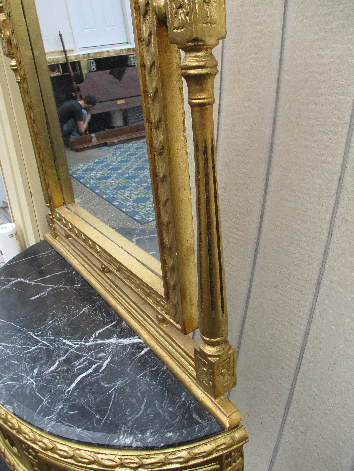 64439 Gold Decorator Console Table with Mirror