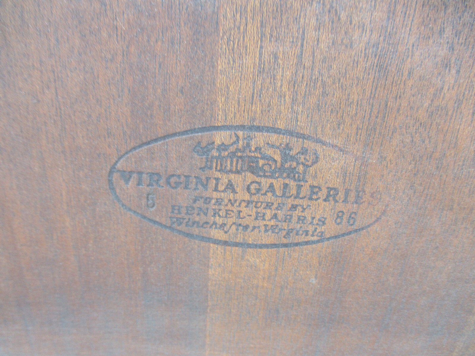 63573 HENKEL HARRIS Chippendale Burled Mahogany  Mirror