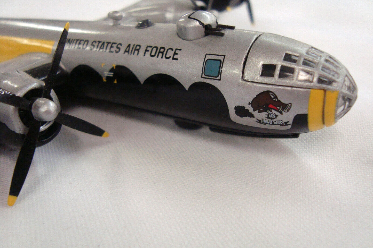 ES42:  Corgi Limited Edition Aviation Archive USAF Boeing B29 Airplane HAWG Wild