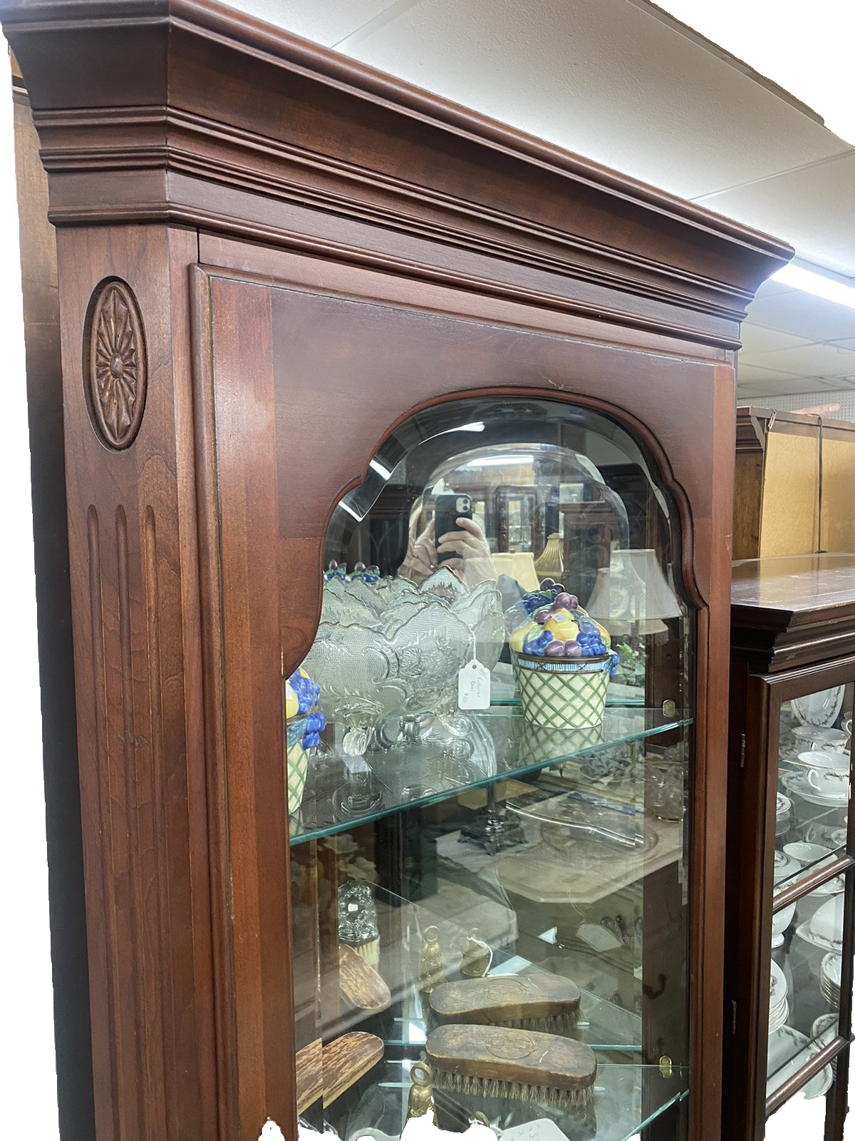 64464 ETHAN ALLEN Mahogany Brittish Classics Corner Cabinet Curio