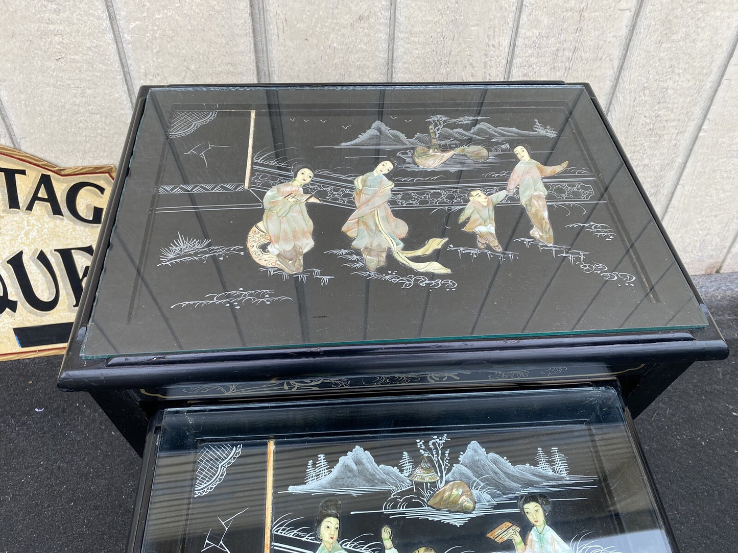 66082   Oriental 4 Stacker Lamp Table Stand s